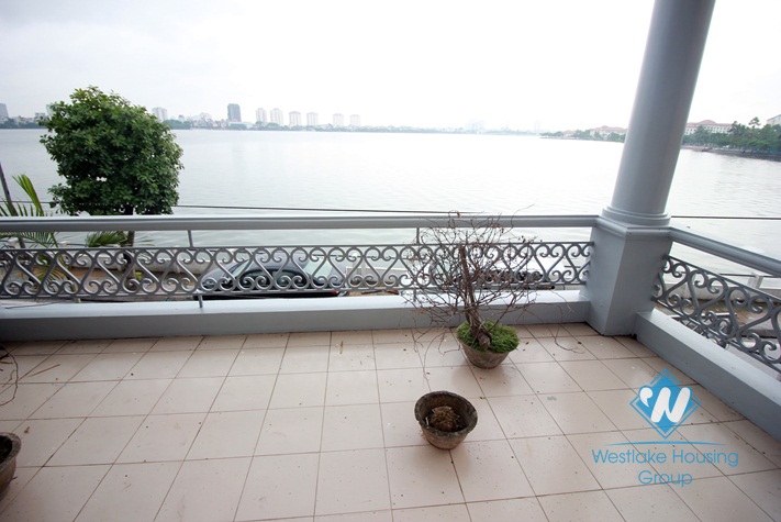 Lake view house for rent with four bedroom and four bathroom in Westlake Tay Ho, Hanoi